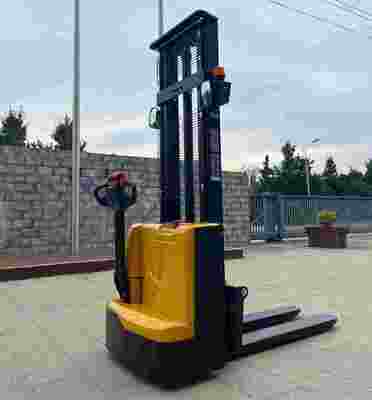 Electric Walkie Stacker 1500kg Load Capacity 1070mm Fork Length